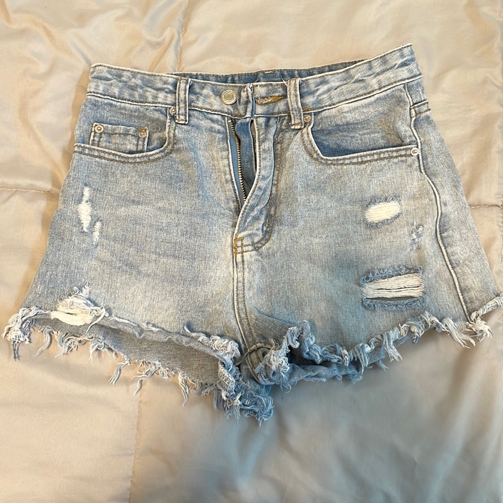 XS frayed shorts